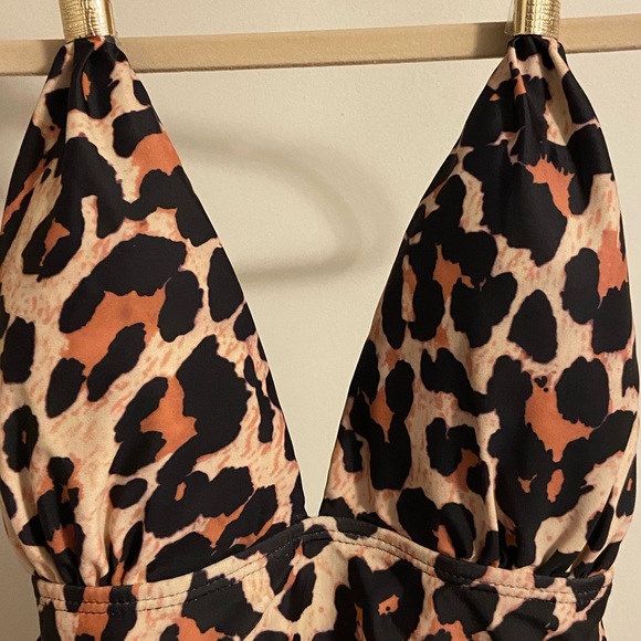 NWOT- Leopard Padded Push Up One Piece, Large - Picture 6 of 7